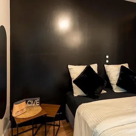 007, Balneotherapie Et Miroirs Aux Beaux-arts