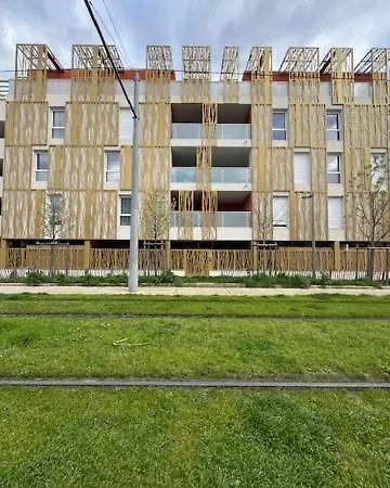 007, Balneotherapie Et Miroirs Aux Beaux-arts Montpellier